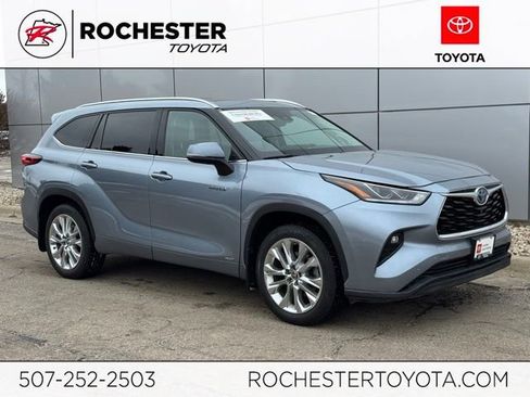 Used 2021 Toyota Highlander Limited image 1