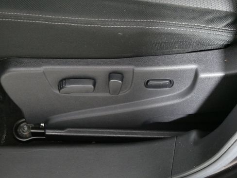 Used 2013 Nissan Rogue SV w/ Premium Pkg image 20