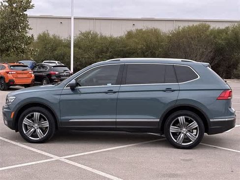 Used 2019 Volkswagen Tiguan SEL Premium image 3