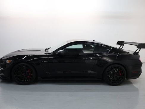 Used 2019 Ford Mustang Shelby GT350R w/ GT350R Equipment Group 920A RWD image 64