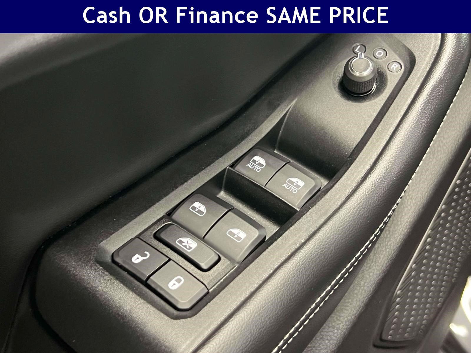 Used 2025 Jeep Grand Cherokee Limited w/ MOPAR Finishing Package AWD/4WD image 18