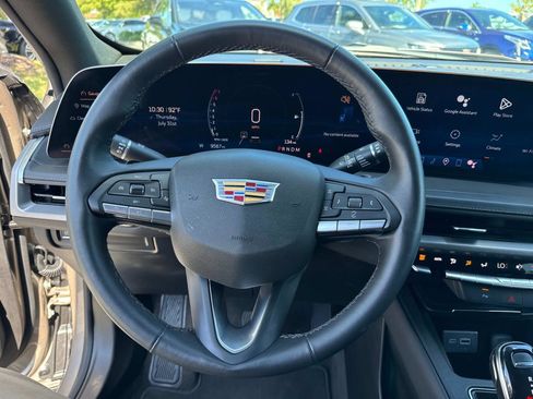 Used 2025 Cadillac XT4 Premium Luxury image 28