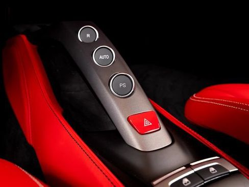 Used 2018 Ferrari 488 Spider RWD image 50