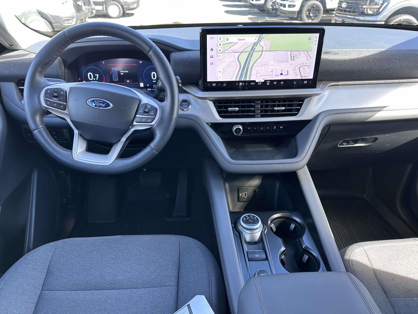 Used 2026 Ford Explorer Active AWD/4WD image 17