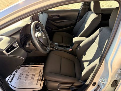 Used 2024 Toyota Corolla LE image 60