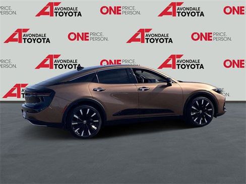 Certified 2023 Toyota Crown Platinum image 4