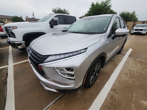 Used 2025 Mitsubishi Eclipse Cross SE AWD/4WD image 3