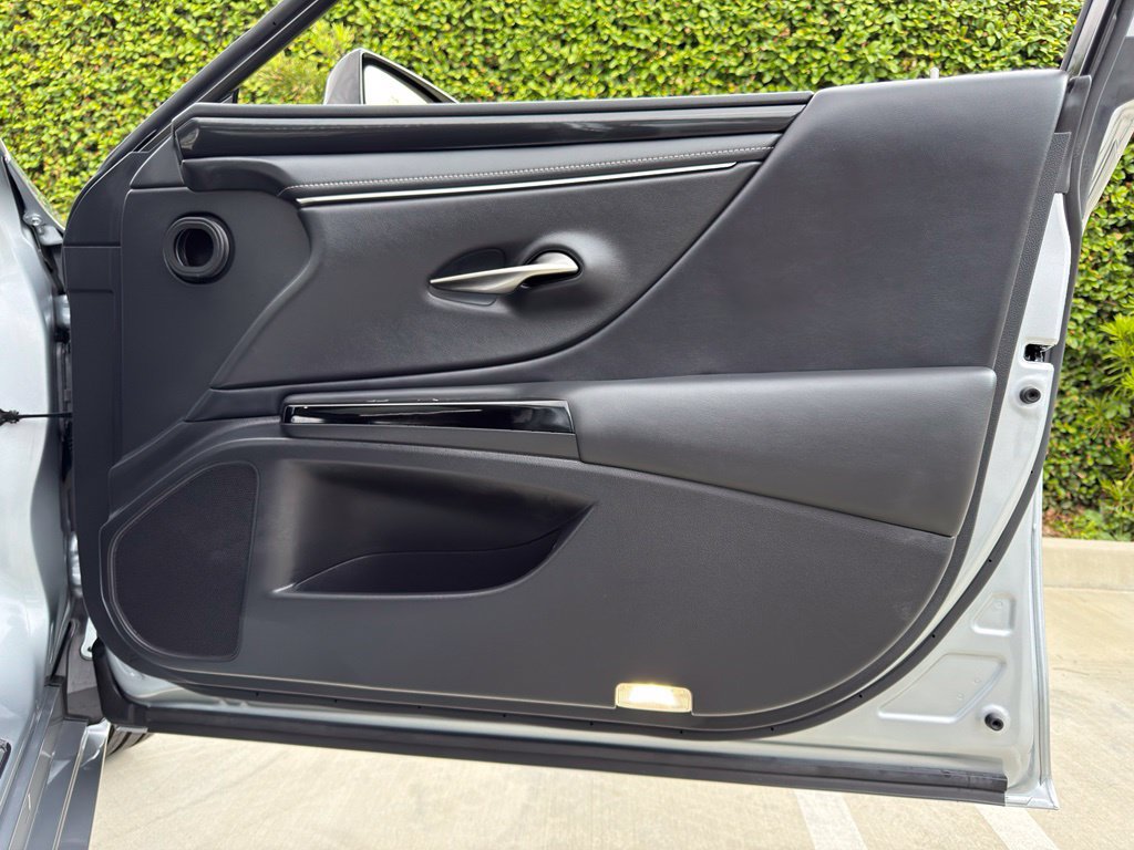Certified 2024 Lexus ES 350 w/ Accessory Package (Z1) FWD image 30