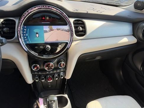 Used 2022 MINI Cooper S w/ Driver Assistance Package FWD image 16