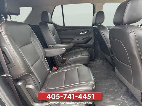 Used 2021 Chevrolet Traverse RS FWD image 23
