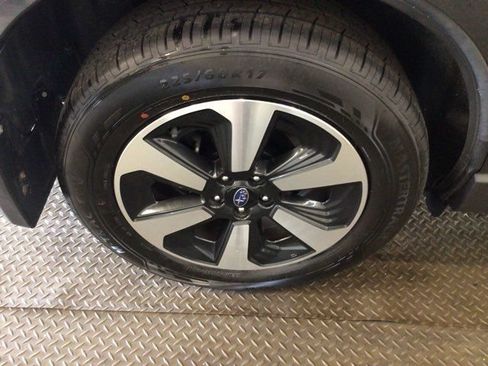 Used 2017 Subaru Forester 2.5i Limited AWD/4WD image 27