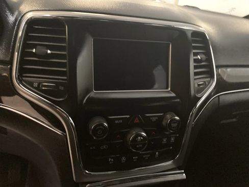 Used 2018 Jeep Grand Cherokee Limited AWD/4WD image 30