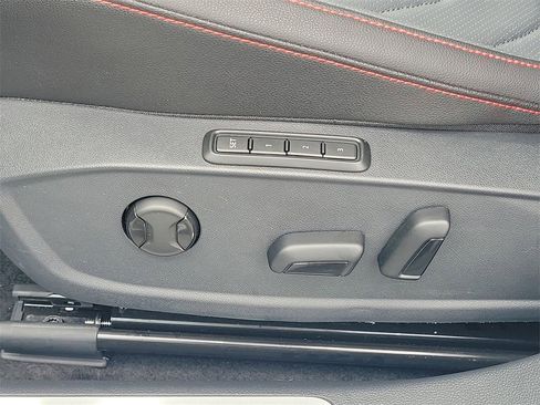 Used 2025 Volkswagen Jetta GLI Autobahn w/ GLI Black Package image 18