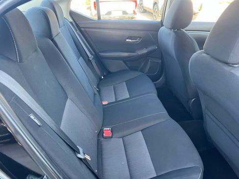 Used 2022 Nissan Sentra SV FWD image 12