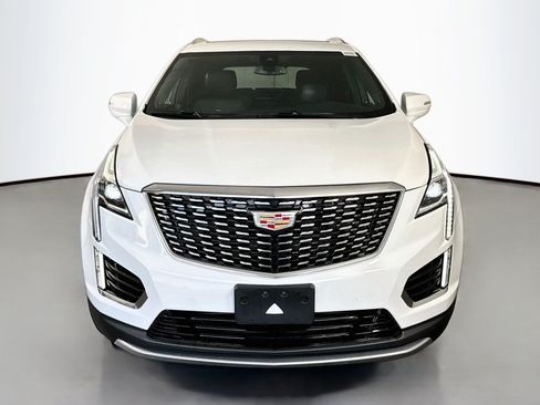 Used 2024 Cadillac XT5 Premium Luxury FWD image 2