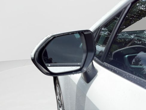 Used 2025 Toyota Corolla LE FWD image 23