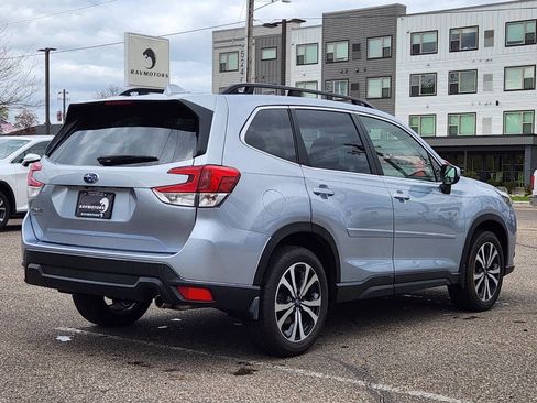 Used 2022 Subaru Forester Limited w/ Popular Package #2 AWD/4WD image 9
