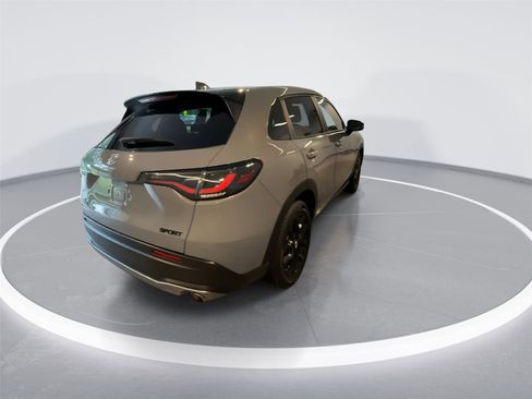 Used 2024 Honda HR-V Sport image 7