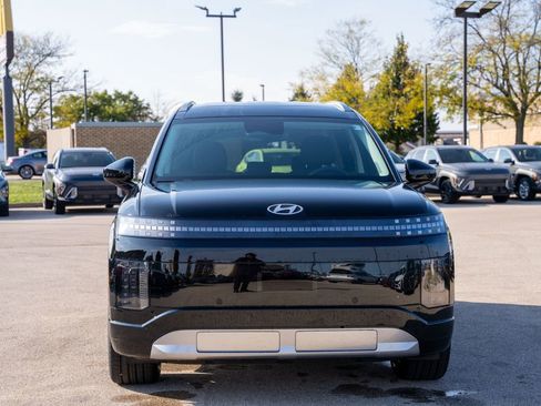 New 2026 Hyundai Ioniq 9 SEL image 2