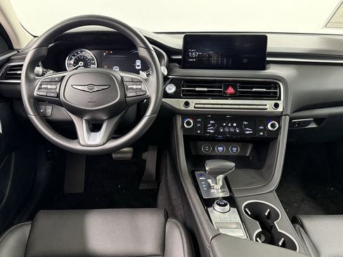 Used 2025 Genesis G70 2.5T image 32