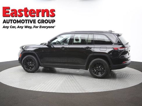Used 2025 Jeep Grand Cherokee Altitude AWD/4WD image 62