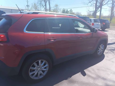 Used 2015 Jeep Cherokee Limited w/ Luxury Group image 2