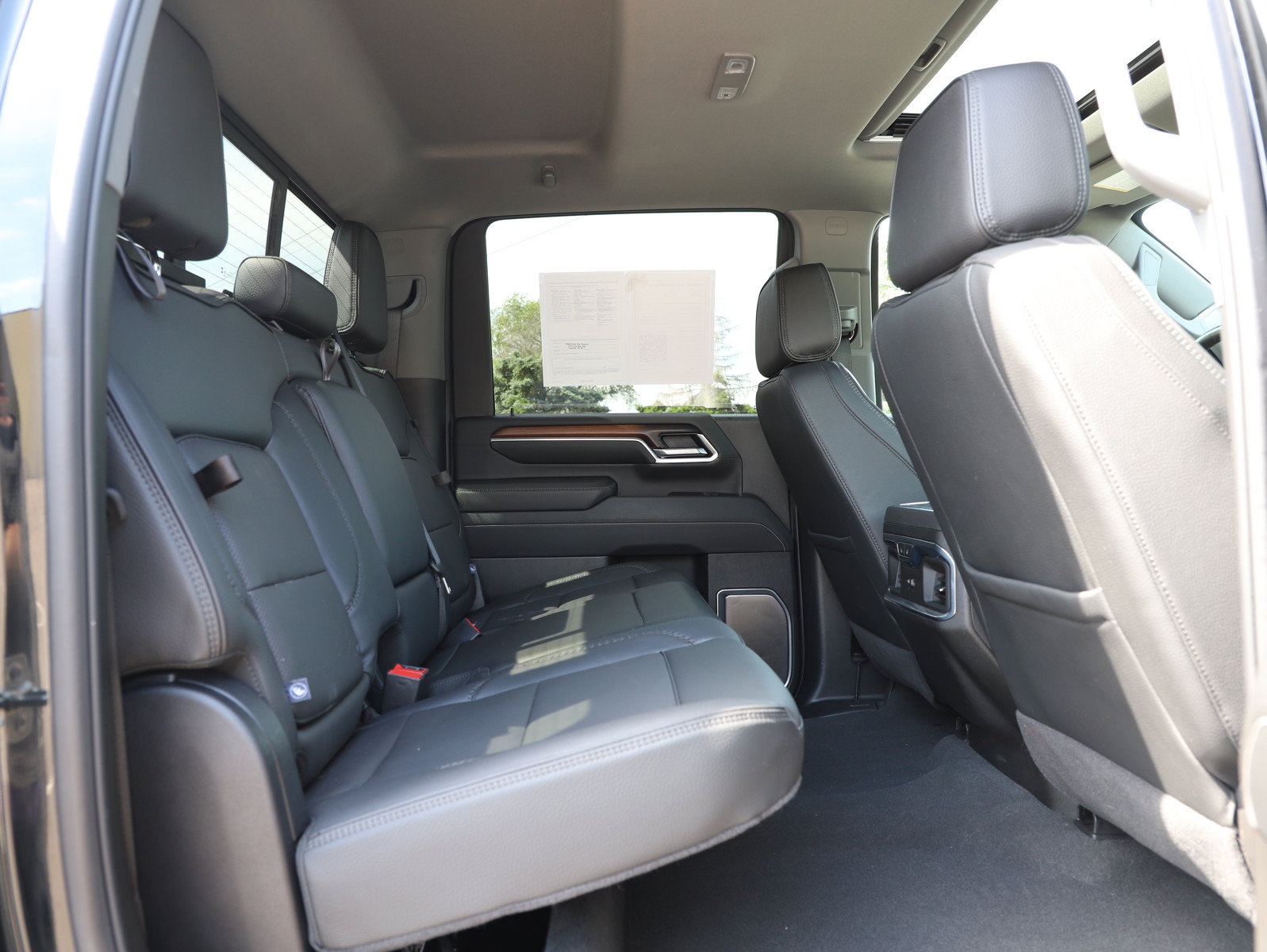 Used 2025 GMC Sierra 2500 Denali AWD/4WD image 14