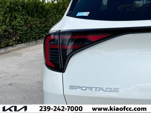 New 2026 Kia Sportage LX image 9
