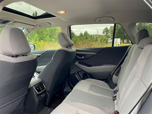 Used 2022 Subaru Outback Premium image 19