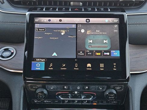 New 2025 Jeep Grand Cherokee Summit image 11