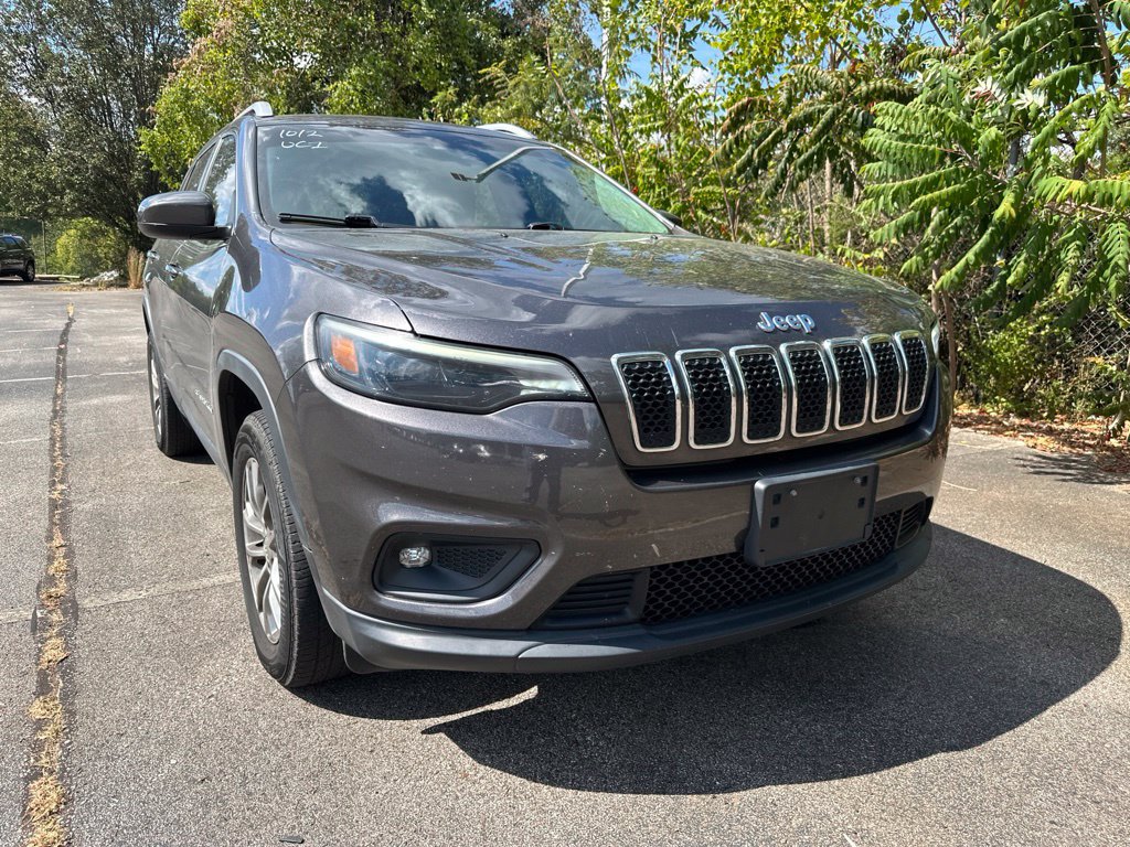 Used 2019 Jeep Cherokee Latitude Plus w/ Comfort/Convenience Group AWD/4WD image 1