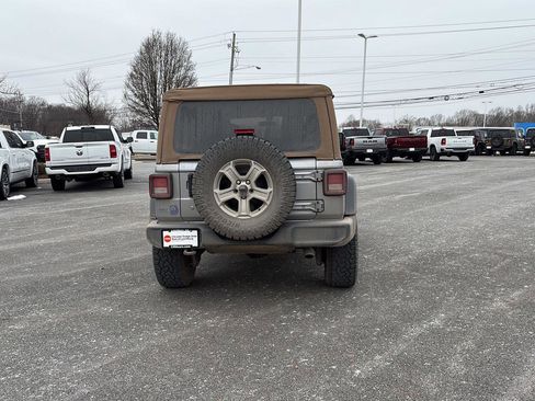 Used 2019 Jeep Wrangler Unlimited Sport S image 10