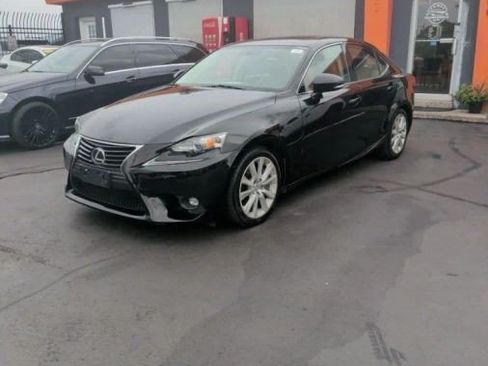 Used 2016 Lexus IS 200t RWD image 3