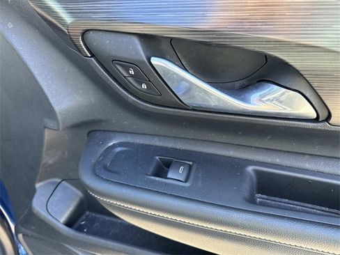 Used 2022 GMC Terrain SLE w/ Elevation Edition image 18