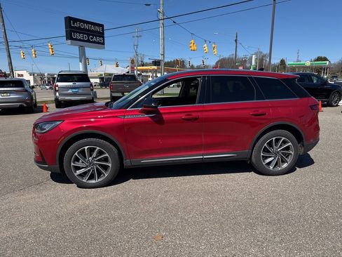 Certified 2024 Lincoln Corsair AWD w/ Equipment Group 101A image 2