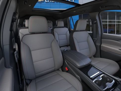 New 2027 Chevrolet Traverse LT w/ Sun and Wheel Package AWD/4WD image 16