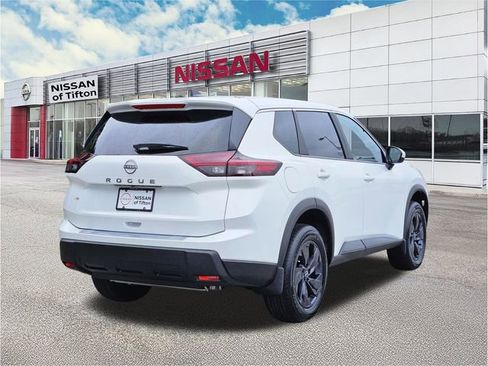 New 2026 Nissan Rogue SV image 4