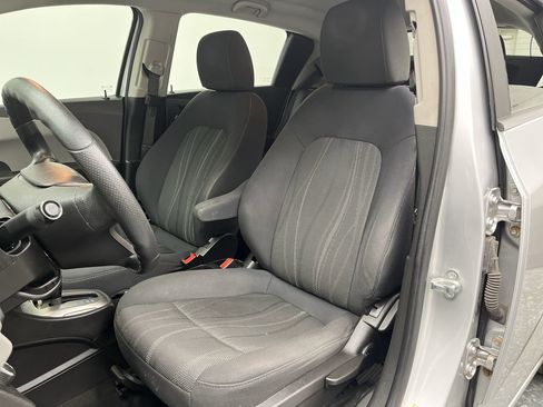 Used 2014 Chevrolet Sonic LT image 8