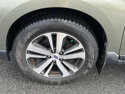 Used 2018 Subaru Outback 2.5i Limited image 5