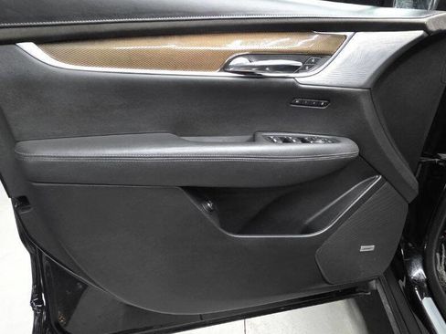 Used 2020 Cadillac XT6 Premium Luxury w/ Platinum Package AWD/4WD image 20