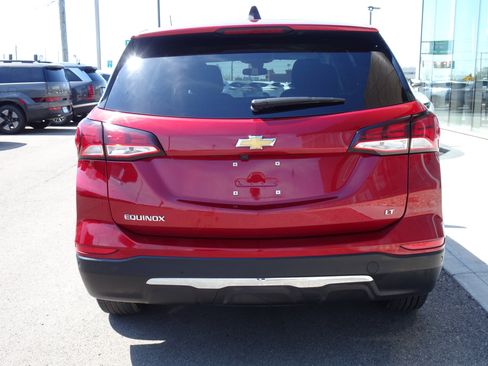 Used 2022 Chevrolet Equinox LT image 4