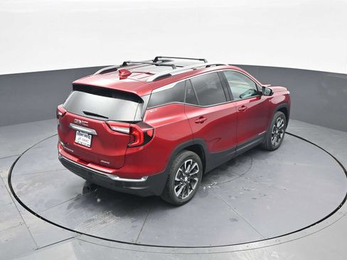 Used 2023 GMC Terrain SLT image 34