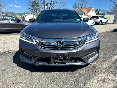 Used 2017 Honda Accord Sport Special Edition image 2