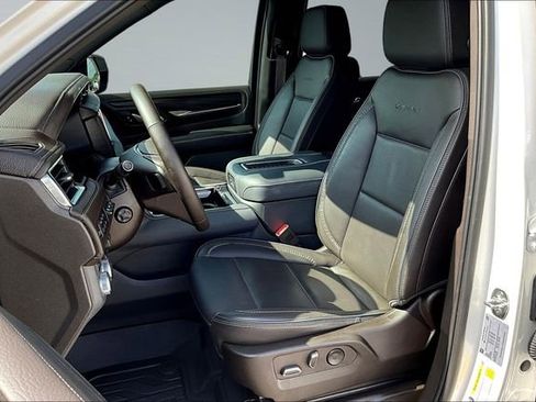 Used 2023 GMC Yukon Denali w/ Max Trailering Package image 22