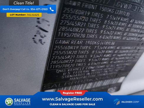 Used 2017 Land Rover Discovery HSE image 16