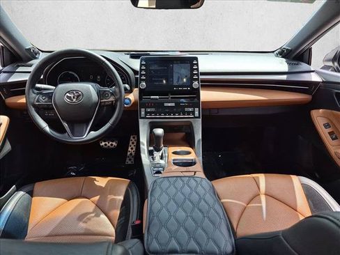 Used 2021 Toyota Avalon XSE FWD image 18