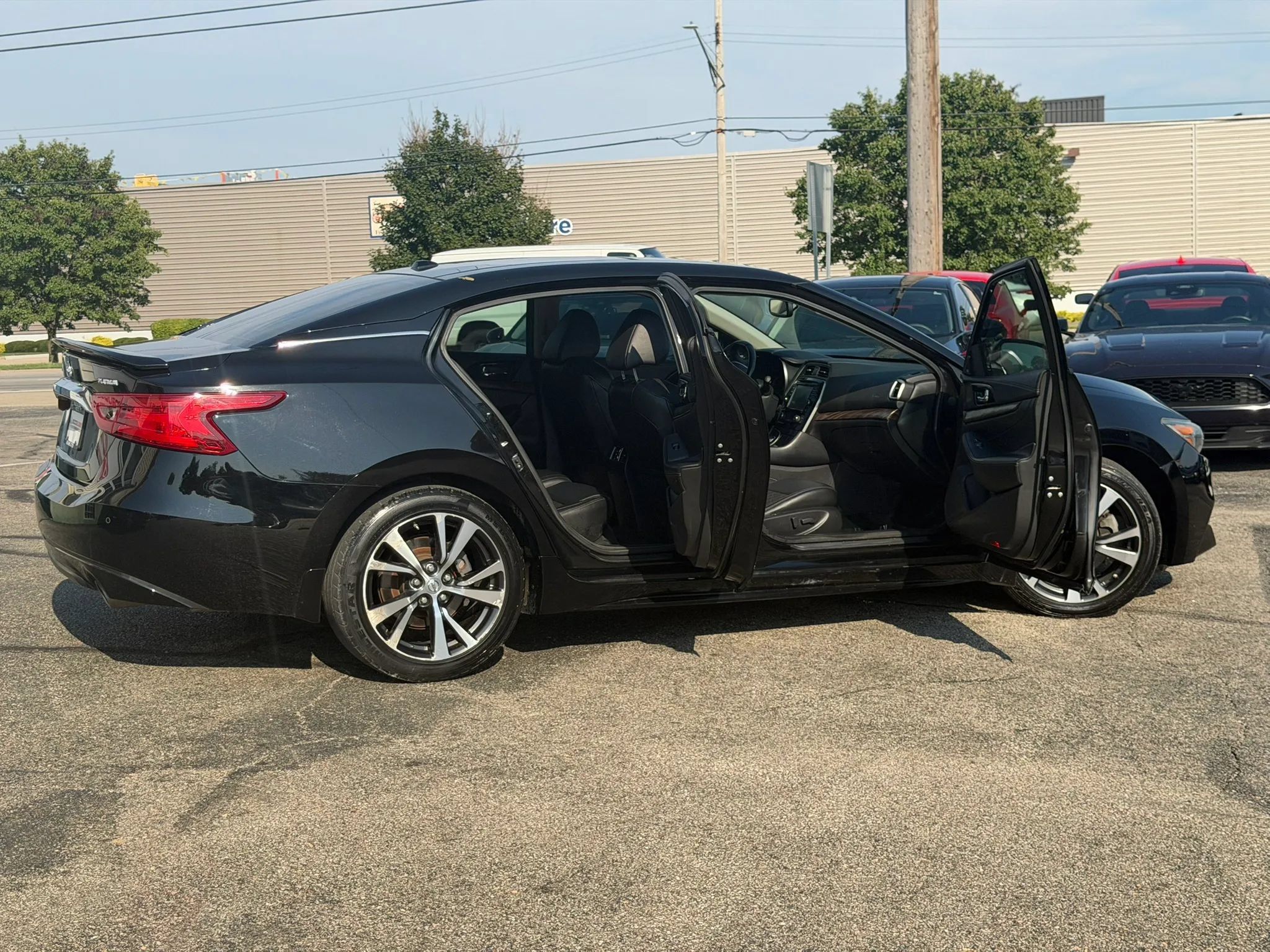 Used 2017 Nissan Maxima Platinum FWD image 24