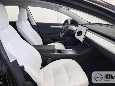 Used 2022 Tesla Model 3 RWD image 11