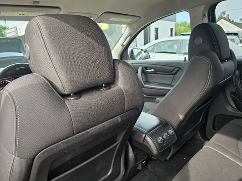 Used 2014 GMC Acadia SLE FWD image 34