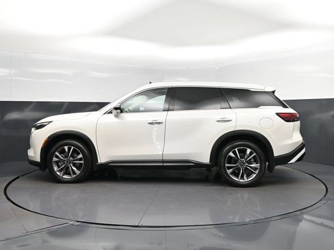 Used 2023 INFINITI QX60 Luxe w/ Performance Audio Package FWD image 4